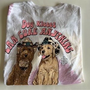 NWT Simply Southern Dog Kisses T-shirt